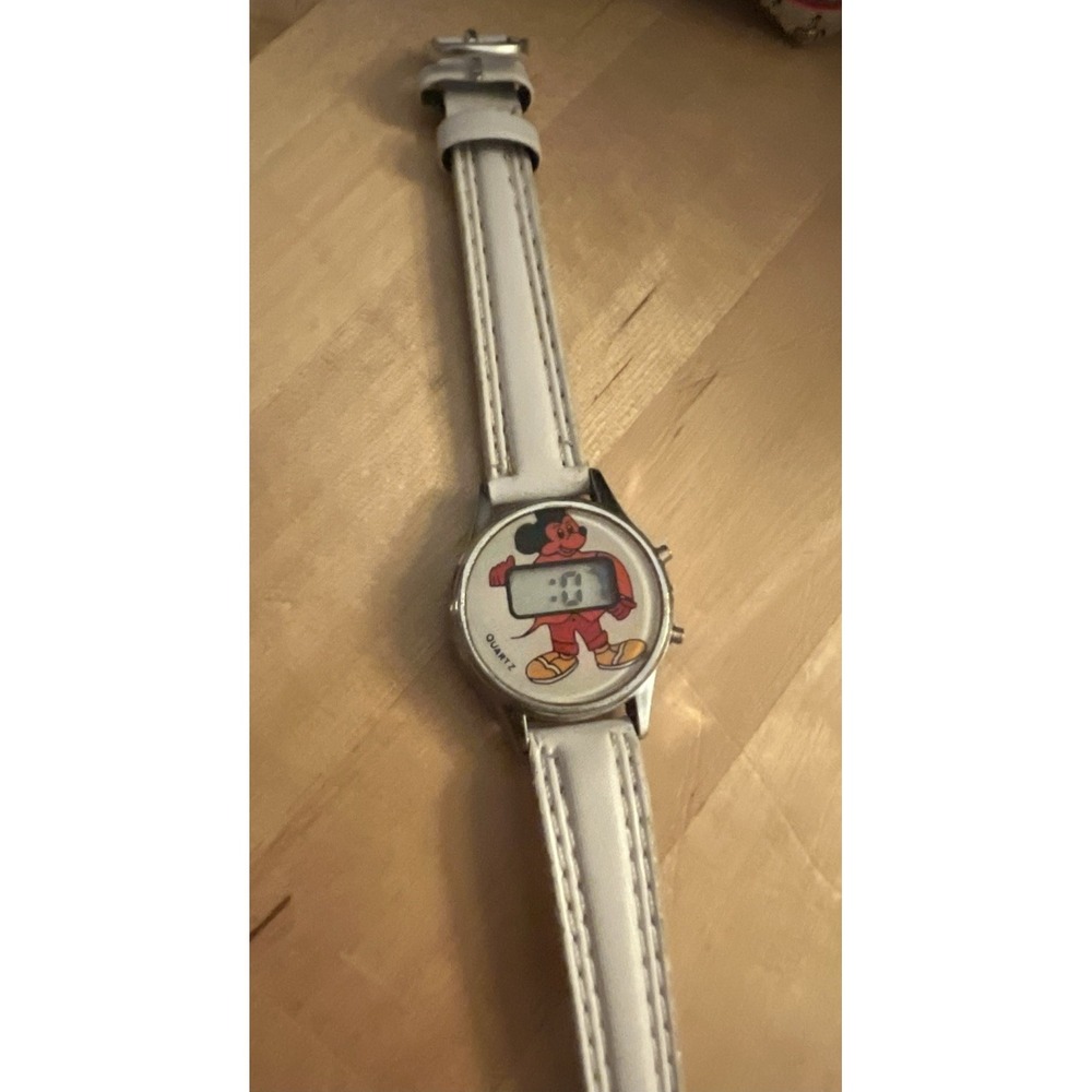 Vintage Disney Mickey Mouse Quartz Wrist Watch White Leather Band Works Great! - Picture 2 of 12